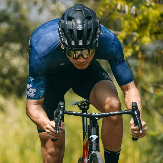 The Complete Guide To Personalized Cycling Jerseys For Dedicated Gravel Riders