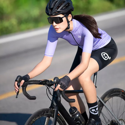 Mīksti sieviešu riteņbraukšanas krekliņi