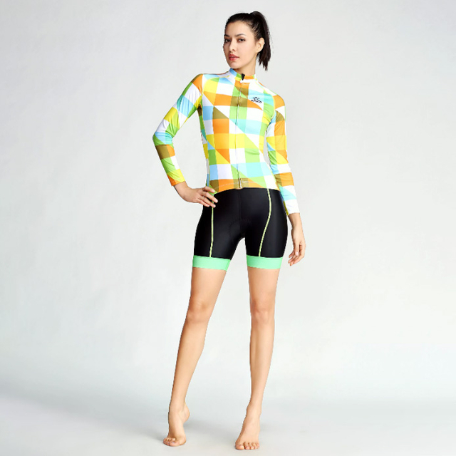 Conjunto de camisa e shorts de ciclismo feminino