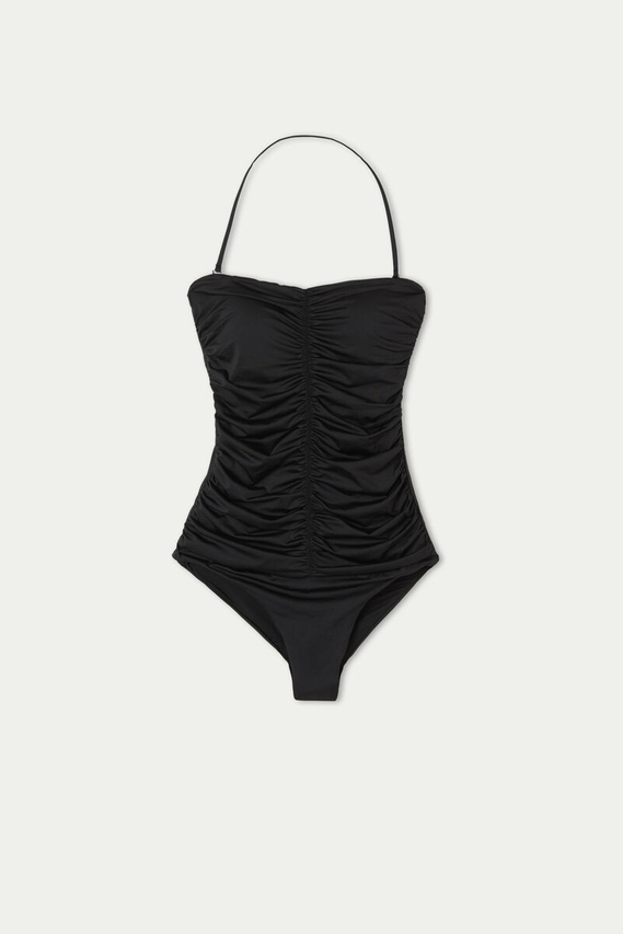 Crni jednodijelni kupaći kostim