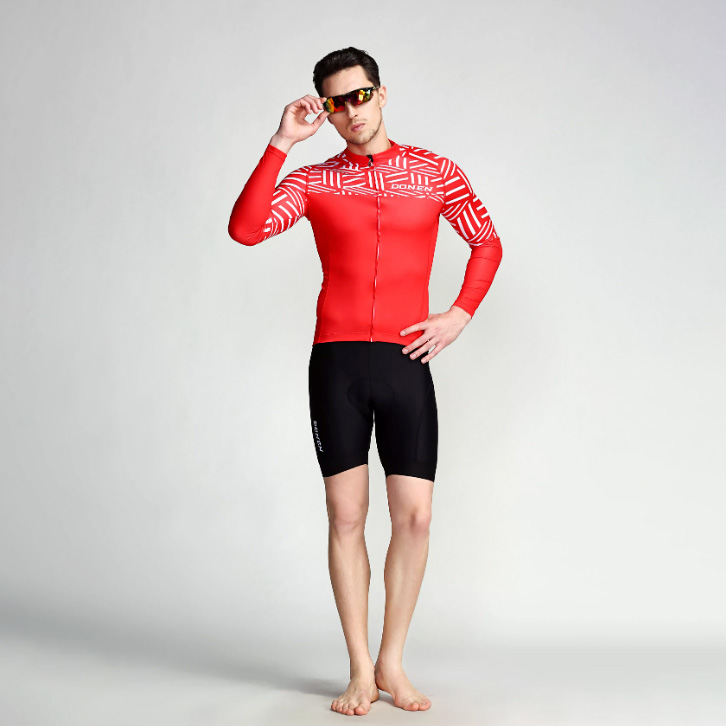 Fashionable Seamless Male Cycling Jerseys